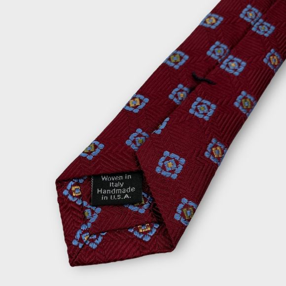$135 David Donahue Mens Red Blue Medallion Italian Silk Handmade Tie 60L x 3.5 - Picture 9 of 12